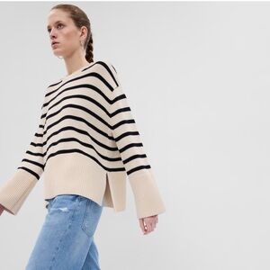 Gap - Small/Tall 24/7 Split-Hem crew neck sweater